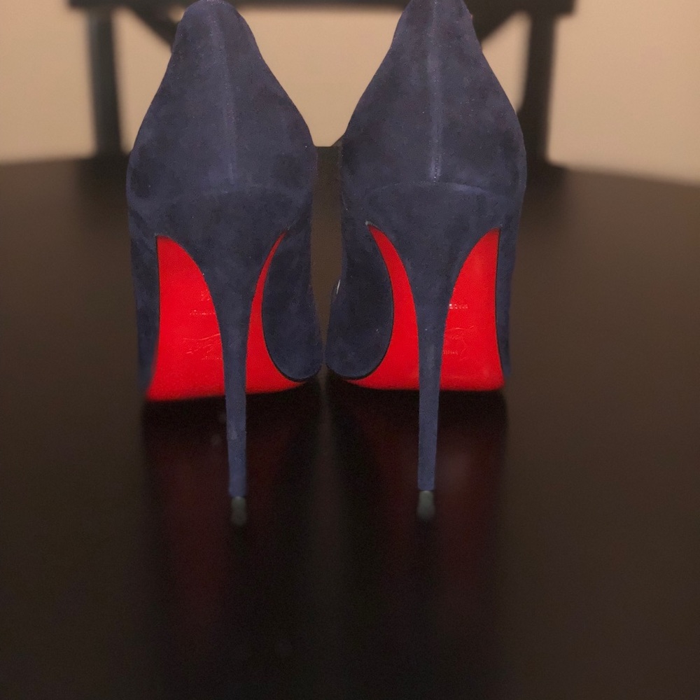 Christian Louboutin So Kate pumps